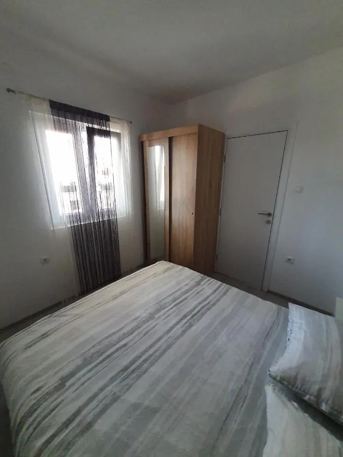Apartments Nemcic 2 نين